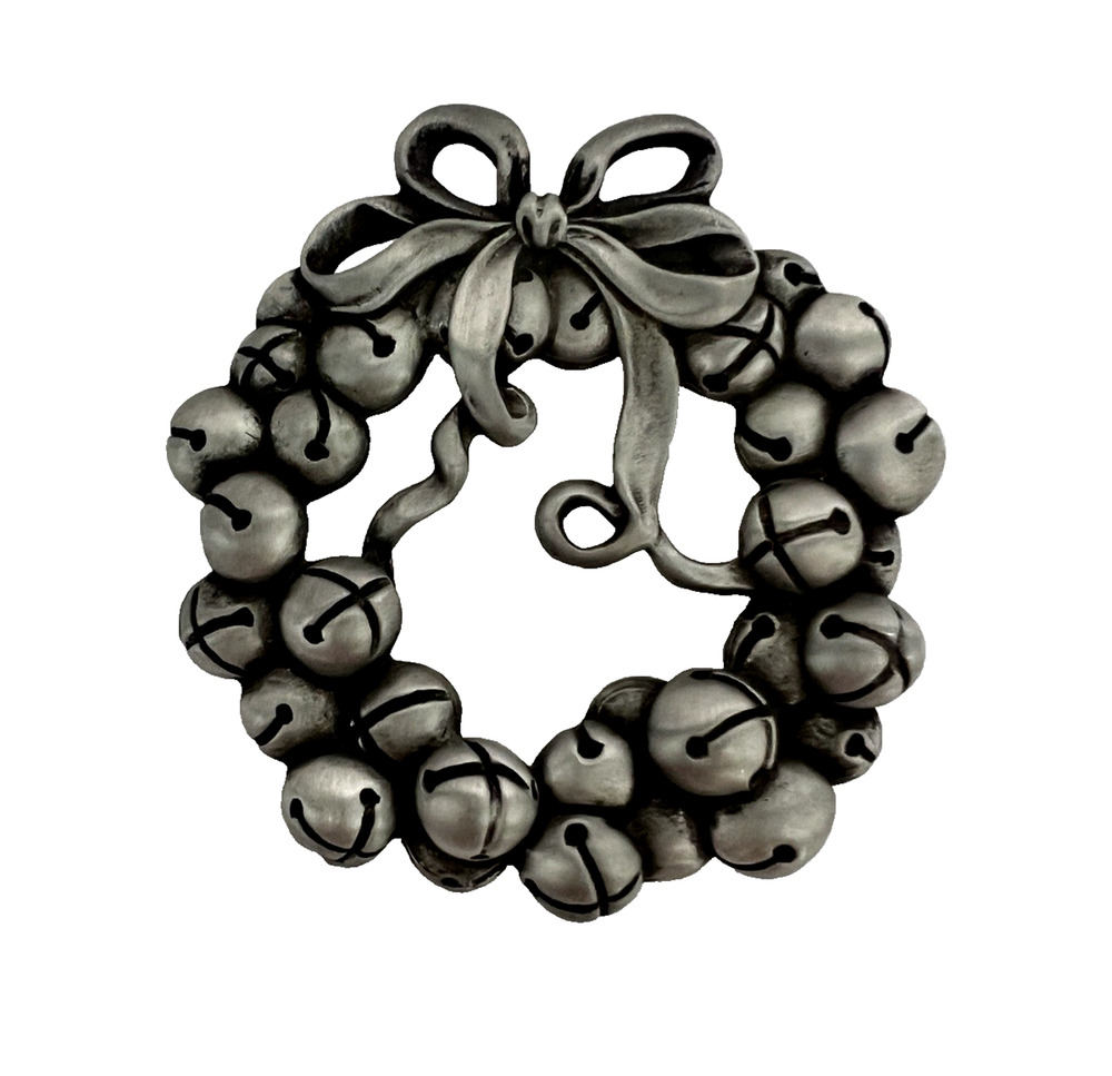 1992 Canada Seagull Handmade Pewter Bell Wreath Brooch Pin w/ Orignal Box